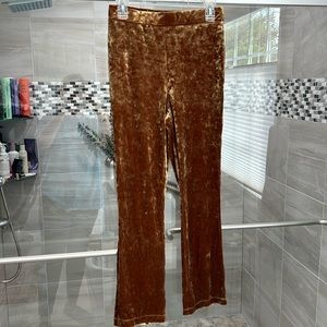 Urban Outfitters | Gold Velvet Ankle Pants S/M